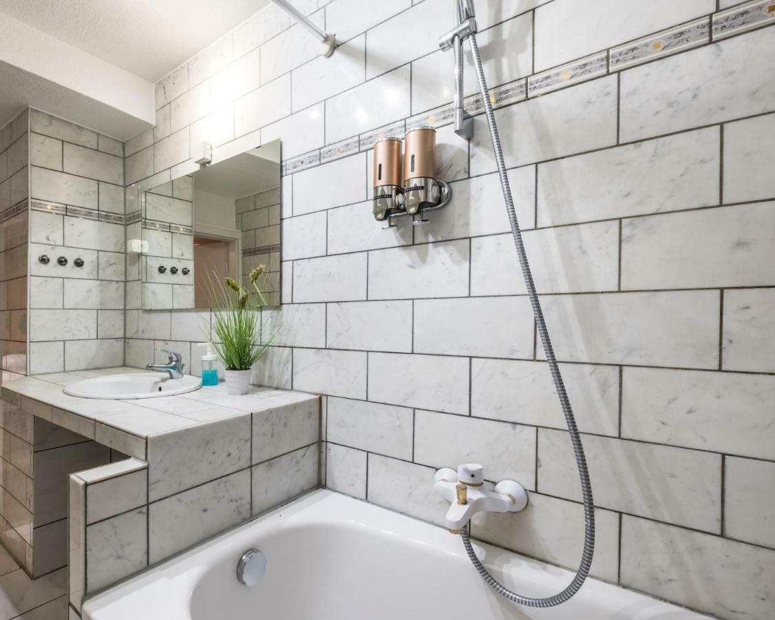 Basement Apartment 科隆 外观 照片